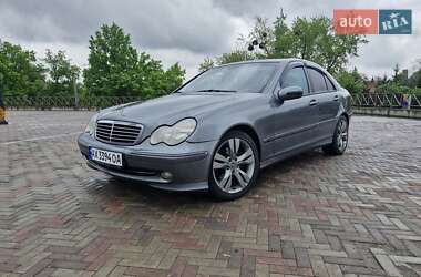 Седан Mercedes-Benz C-Class 2000 в Харькове