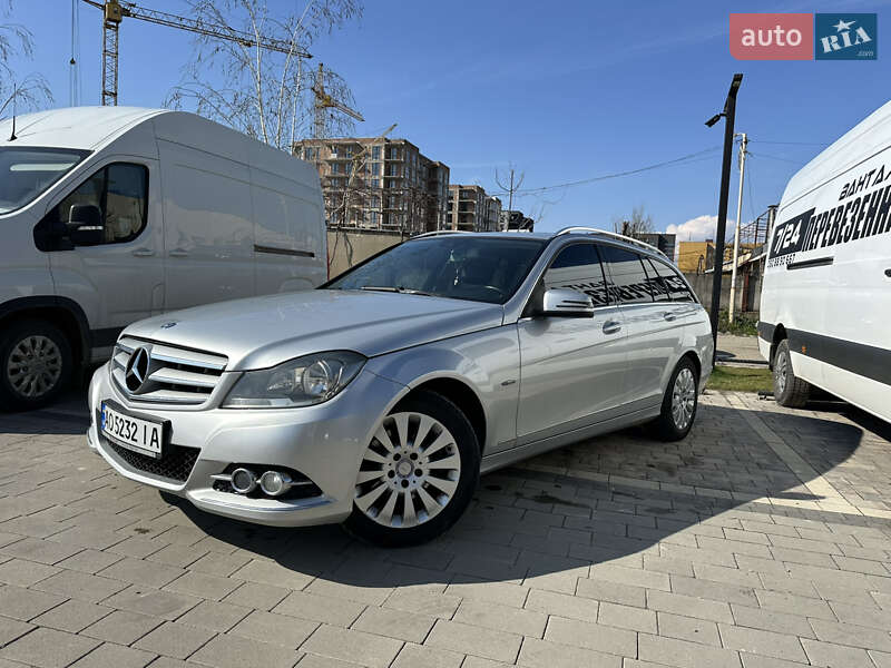 Универсал Mercedes-Benz C-Class 2012 в Ужгороде