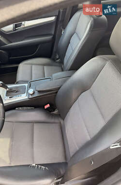 Універсал Mercedes-Benz C-Class 2009 в 