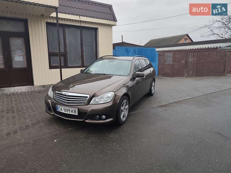 Универсал Mercedes-Benz C-Class 2014 в Черкассах