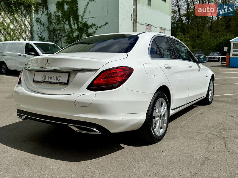 Седан Mercedes-Benz C-Class 2021 в Києві