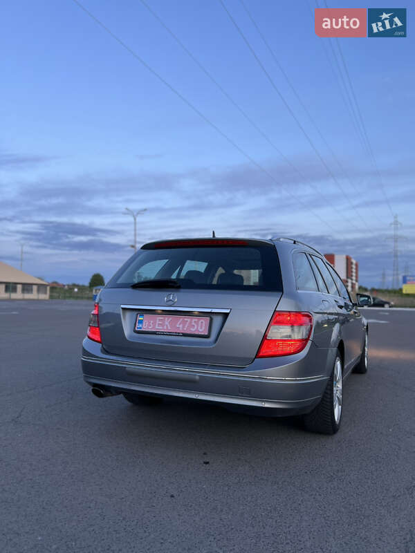 Универсал Mercedes-Benz C-Class 2010 в Луцке