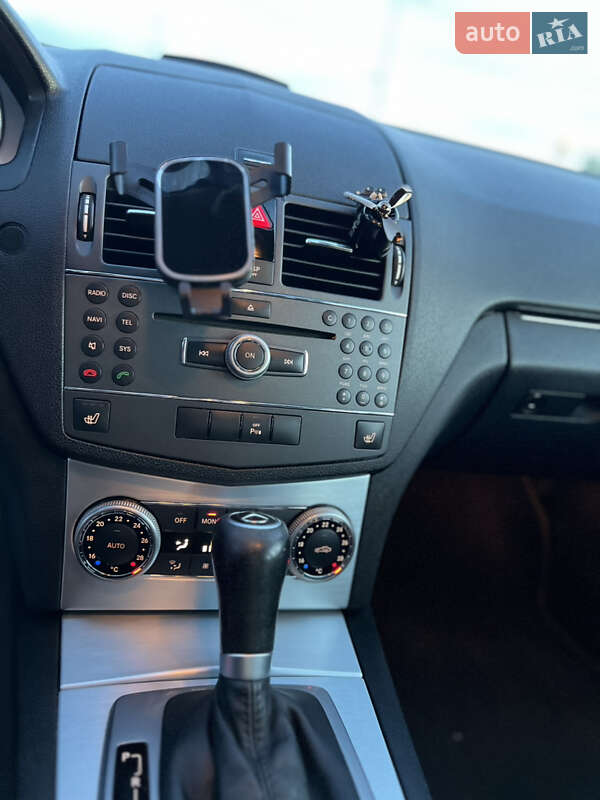 Универсал Mercedes-Benz C-Class 2010 в Луцке