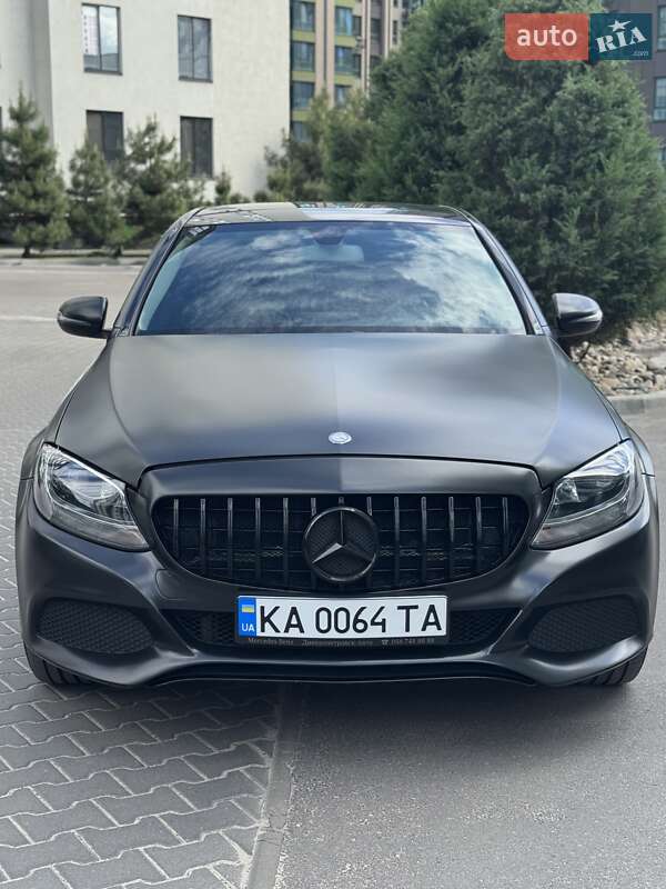 Седан Mercedes-Benz C-Class 2017 в 