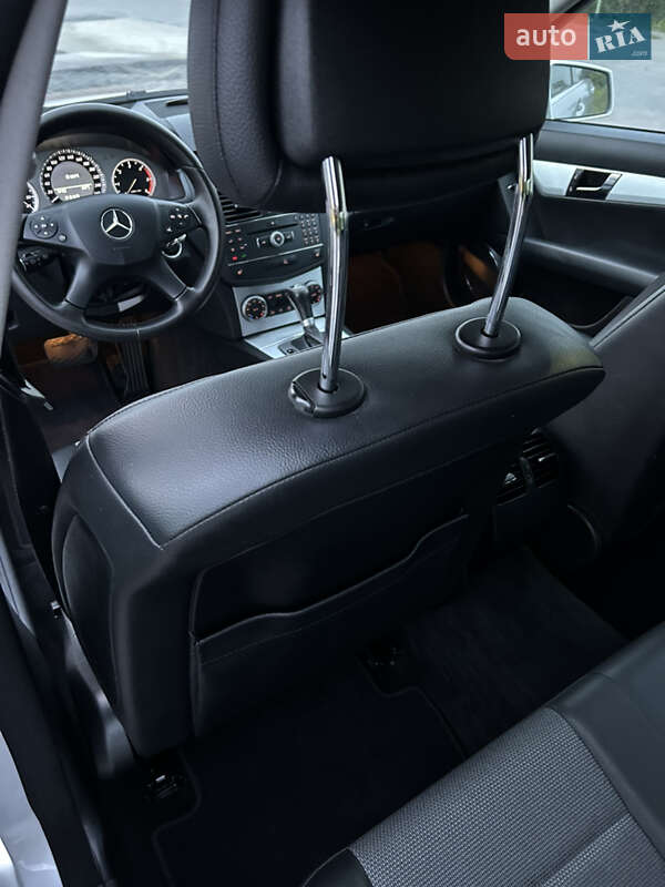 Универсал Mercedes-Benz C-Class 2009 в Луцке