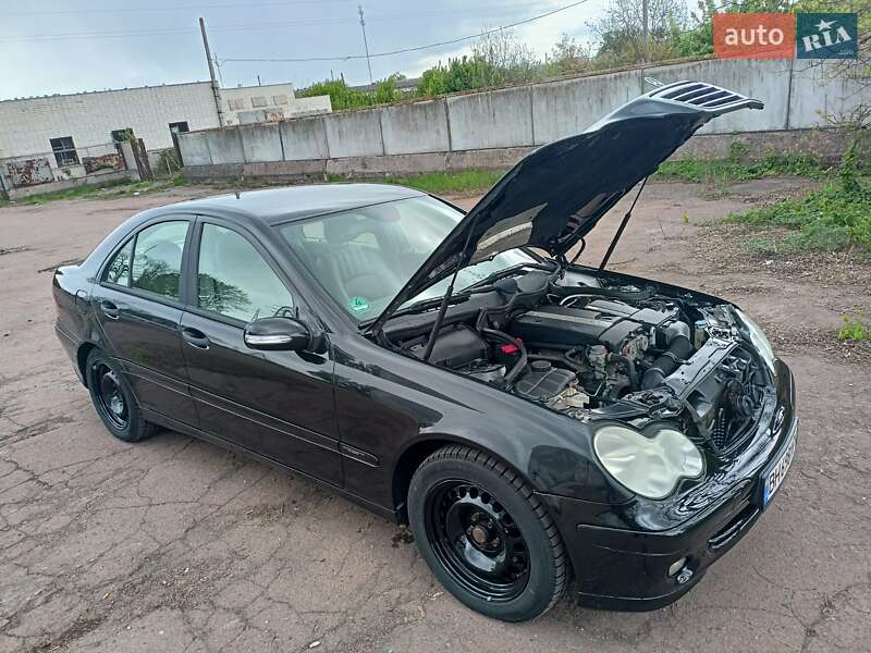 Седан Mercedes-Benz C-Class 2004 в Чернигове