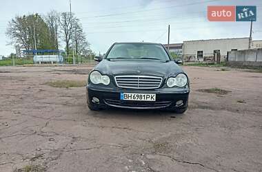 Седан Mercedes-Benz C-Class 2004 в 