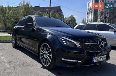 Седан Mercedes-Benz C-Class 2011 в Днепре