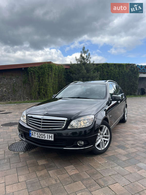 Універсал Mercedes-Benz C-Class 2010 в 