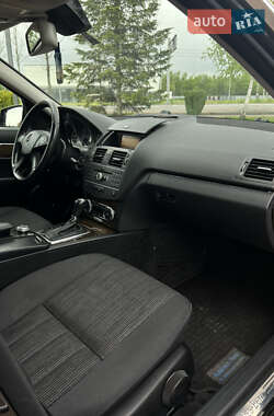 Універсал Mercedes-Benz C-Class 2010 в 