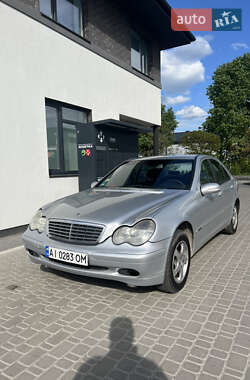 Седан Mercedes-Benz C-Class 2001 в Києві