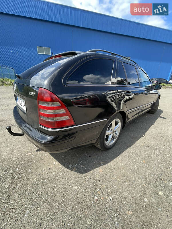 Универсал Mercedes-Benz C-Class 2002 в Киеве