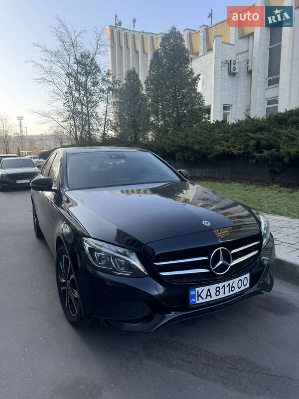 Седан Mercedes-Benz C-Class 2017 в Киеве