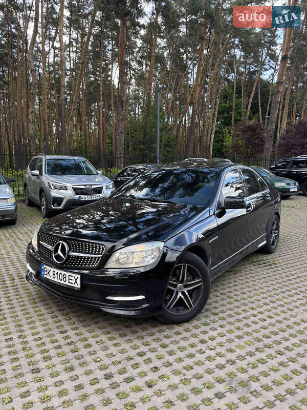 Mercedes-Benz C-Class 2010