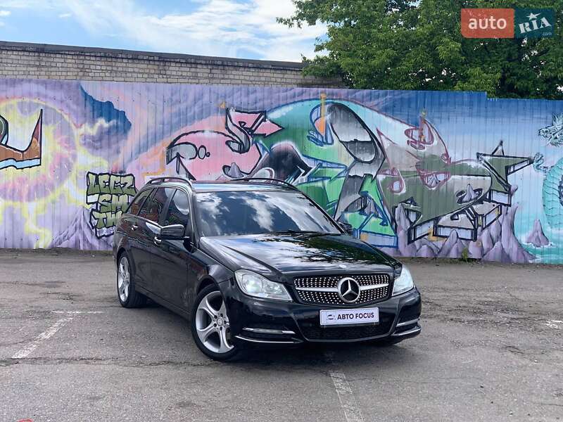 Универсал Mercedes-Benz C-Class 2012 в 