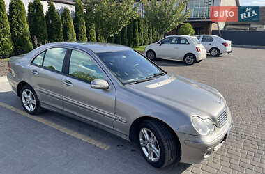 Седан Mercedes-Benz C-Class 2006 в 