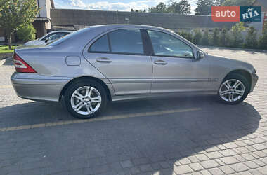 Седан Mercedes-Benz C-Class 2006 в 