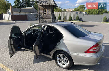 Седан Mercedes-Benz C-Class 2006 в 