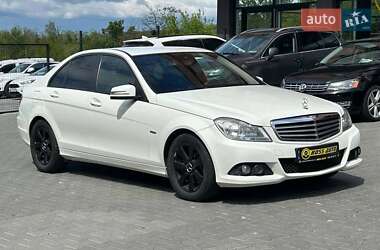 Седан Mercedes-Benz C-Class 2011 в Чернівцях