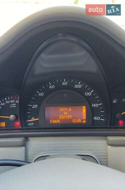 Купе Mercedes-Benz C-Class 2002 в 