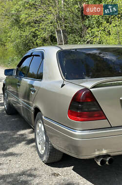 Седан Mercedes-Benz C-Class 1995 в 