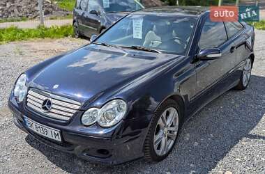 Купе Mercedes-Benz C-Class 2005 в 