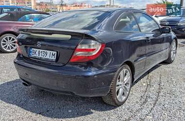 Купе Mercedes-Benz C-Class 2005 в 