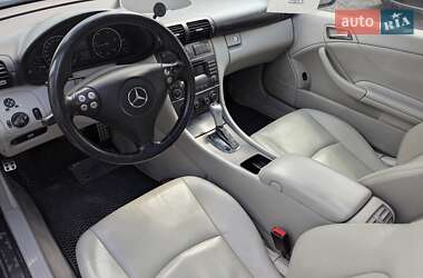 Купе Mercedes-Benz C-Class 2005 в 
