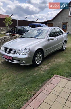 Седан Mercedes-Benz C-Class 2004 в Тернополе