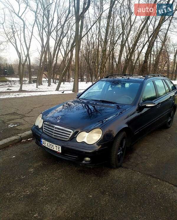 Универсал Mercedes-Benz C-Class 2006 в Киеве