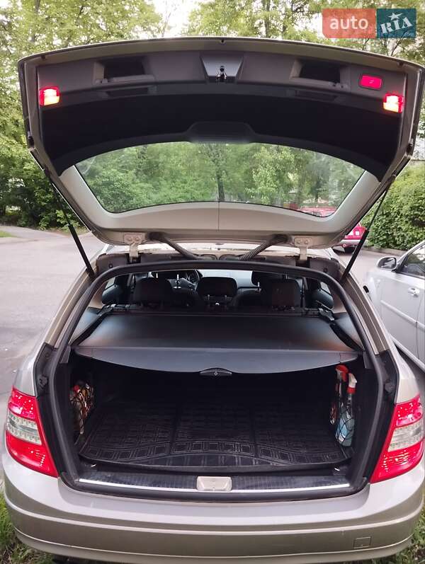 Универсал Mercedes-Benz C-Class 2009 в Виннице фото 12 Универсал Mercedes-Benz C-Class 2009 в Виннице