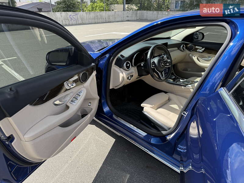 Седан Mercedes-Benz C-Class 2018 в Киеве