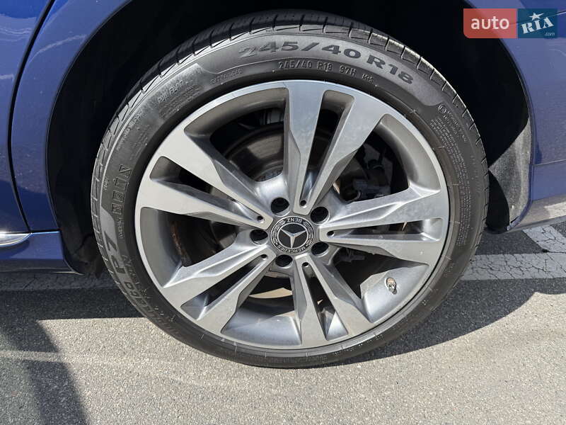 Седан Mercedes-Benz C-Class 2018 в Киеве
