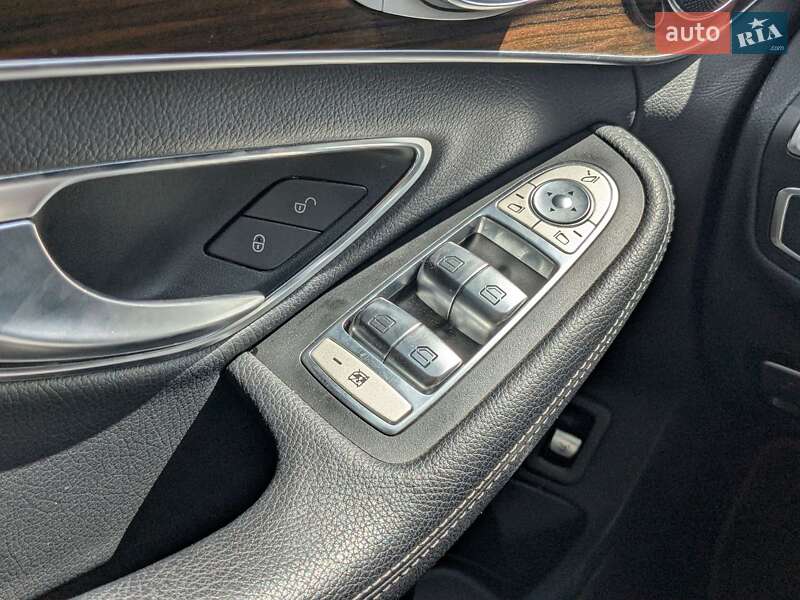Седан Mercedes-Benz C-Class 2017 в Киеве