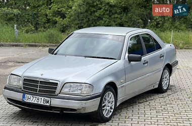 Седан Mercedes-Benz C-Class 2000 в Черновцах