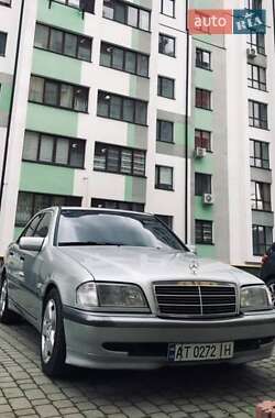 Седан Mercedes-Benz C-Class 2000 в Ивано-Франковске