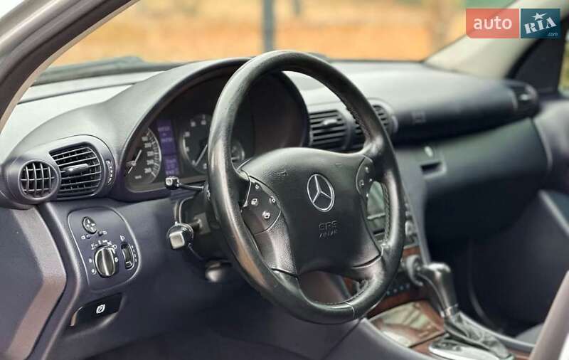Універсал Mercedes-Benz C-Class 2005 в Дніпрі