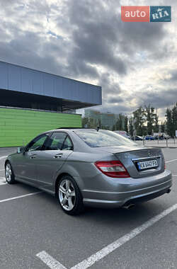 Седан Mercedes-Benz C-Class 2011 в 