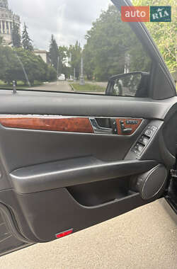 Седан Mercedes-Benz C-Class 2010 в 