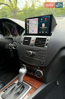 Седан Mercedes-Benz C-Class 2010 в 