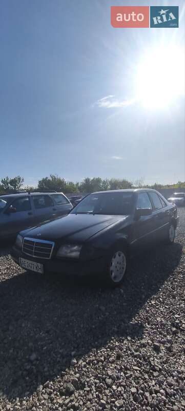 Седан Mercedes-Benz C-Class 1995 в 