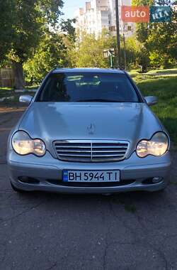 Универсал Mercedes-Benz C-Class 2002 в 