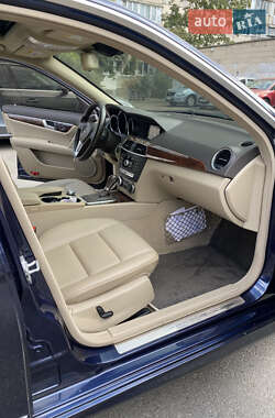 Седан Mercedes-Benz C-Class 2012 в 
