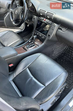 Седан Mercedes-Benz C-Class 2001 в 