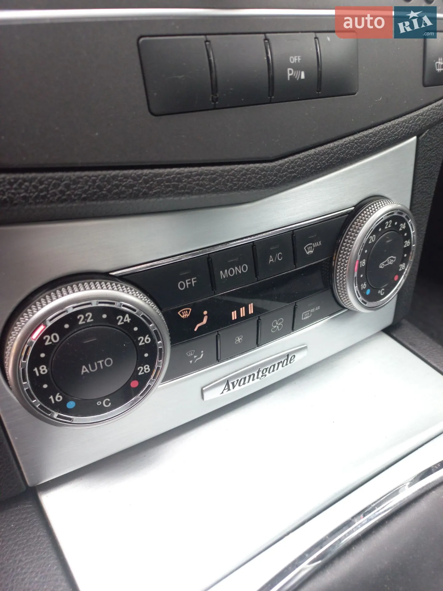 2010 Mercedes-Benz C-klasse - мініатюра 12
