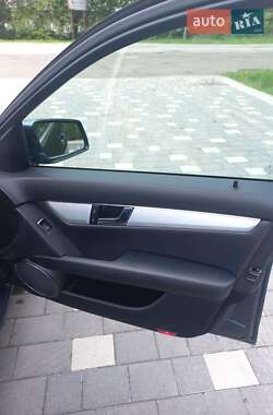 Седан Mercedes-Benz C-Class 2010 в 