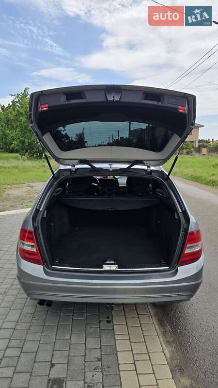 Универсал Mercedes-Benz C-Class 2014 в Одессе