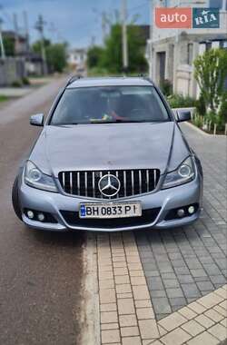 Універсал Mercedes-Benz C-Class 2014 в Одесі