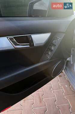 Универсал Mercedes-Benz C-Class 2009 в 