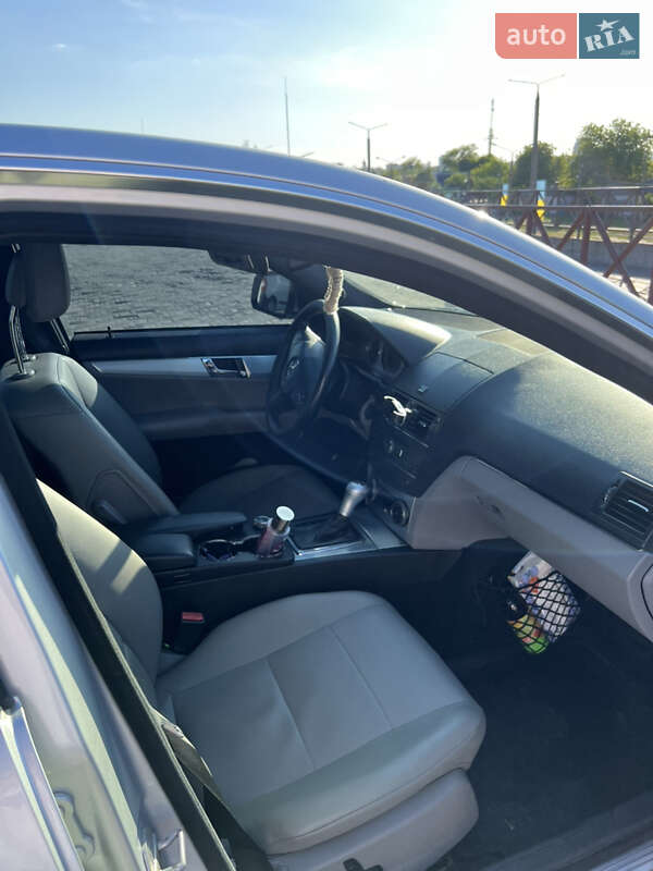 Седан Mercedes-Benz C-Class 2007 в Харькове фото 6 Седан Mercedes-Benz C-Class 2007 в Харькове